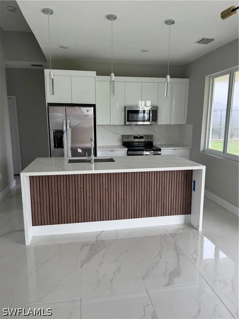 2810 27th Street SW Lehigh Acres FL 33976