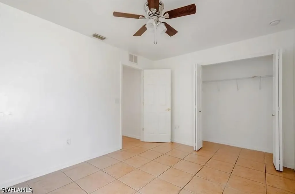 4932-4934 Viceroy Court Cape Coral FL 33904