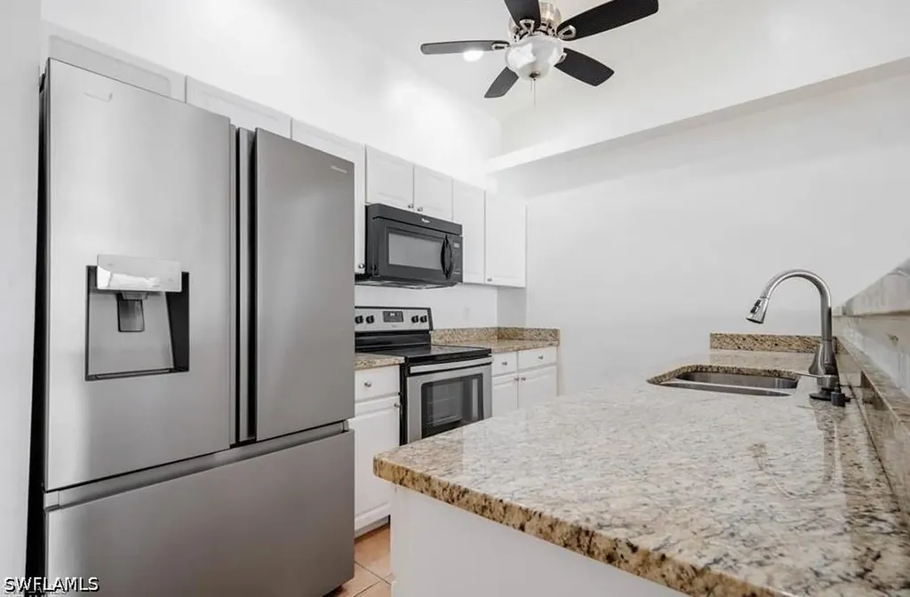 4932-4934 Viceroy Court Cape Coral FL 33904