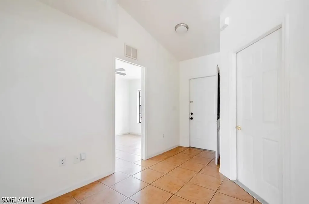 4932-4934 Viceroy Court Cape Coral FL 33904