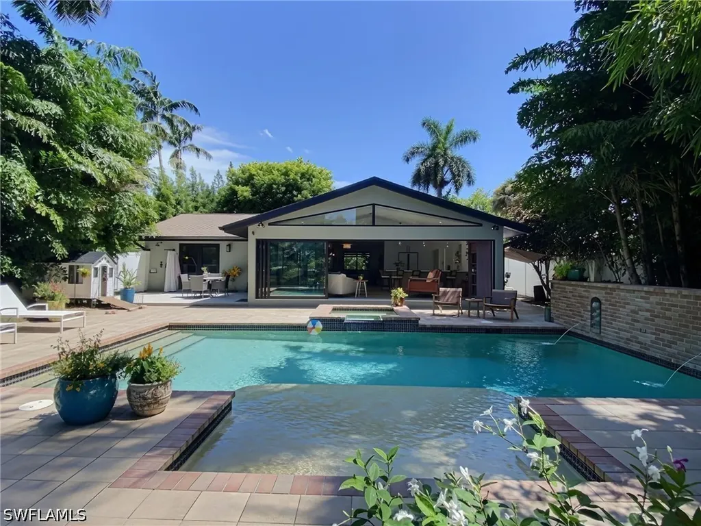 1031 Diana Avenue Naples FL 34103