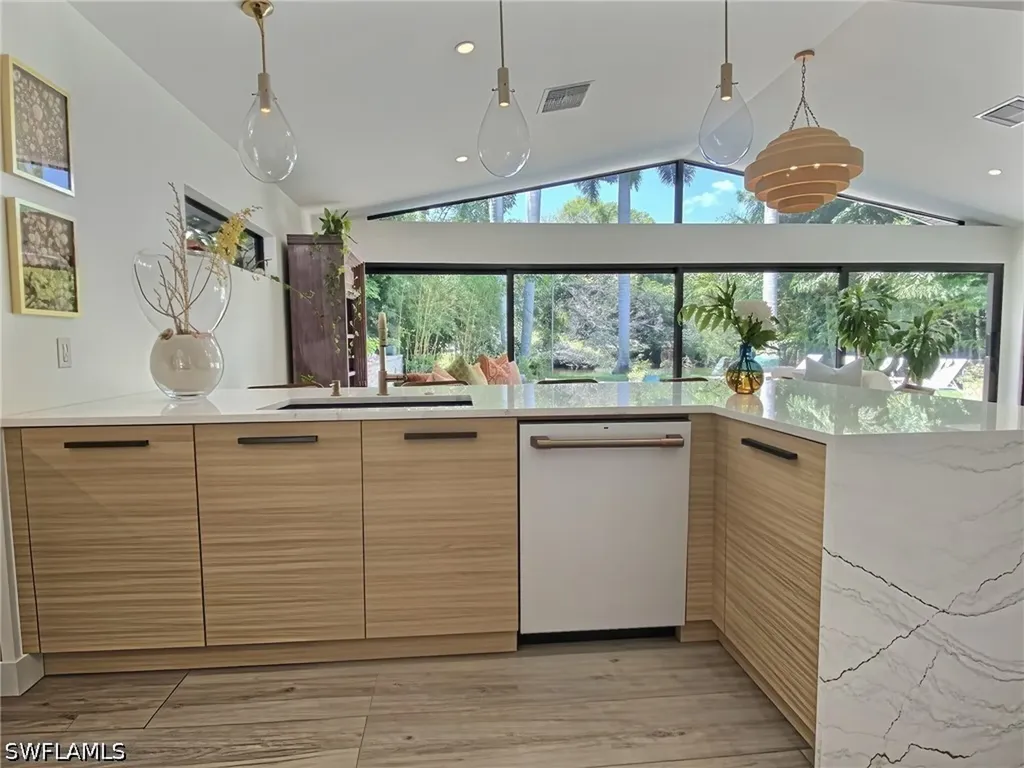 1031 Diana Avenue Naples FL 34103