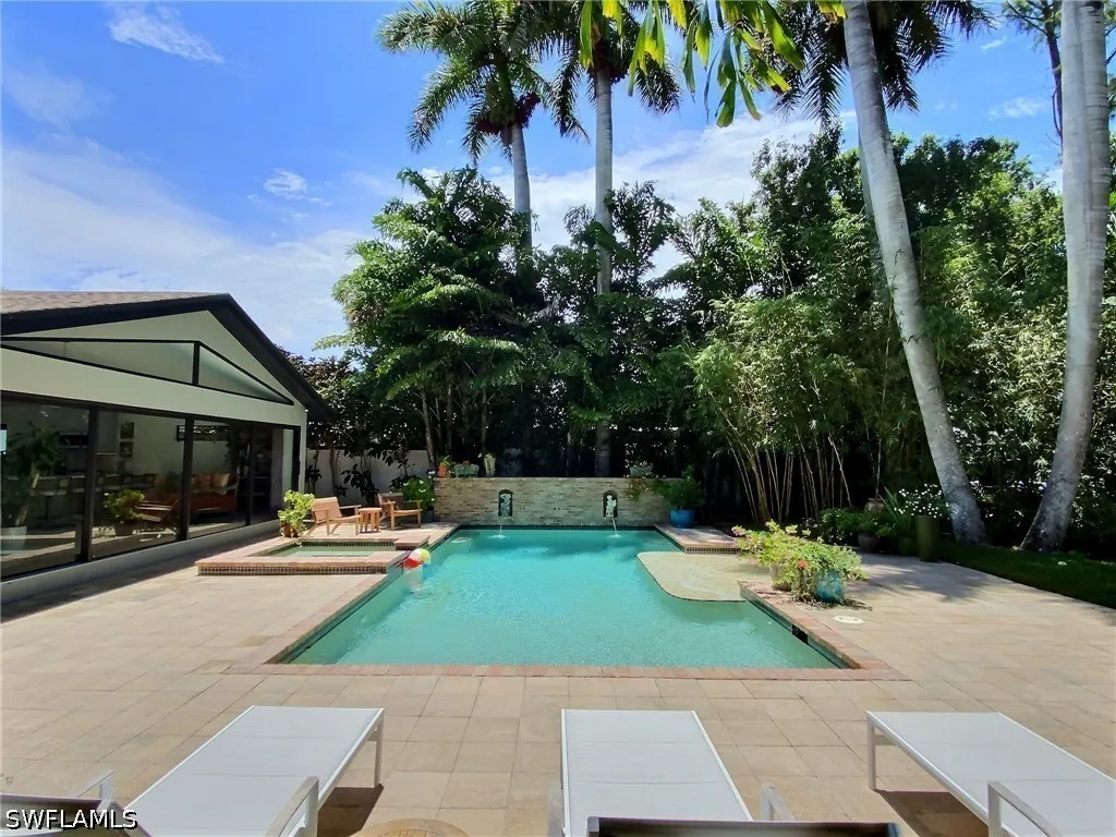1031 Diana Avenue Naples FL 34103