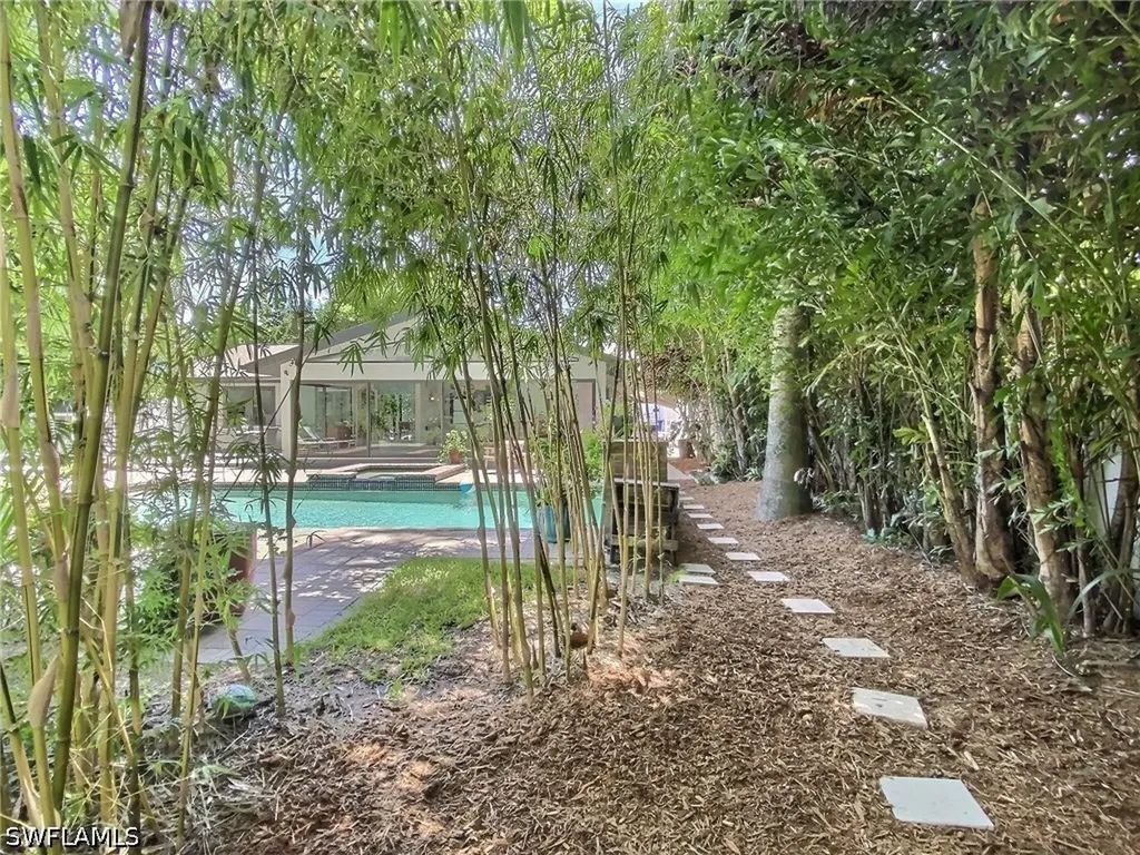 1031 Diana Avenue Naples FL 34103