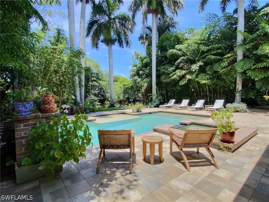 1031 Diana Avenue Naples FL 34103