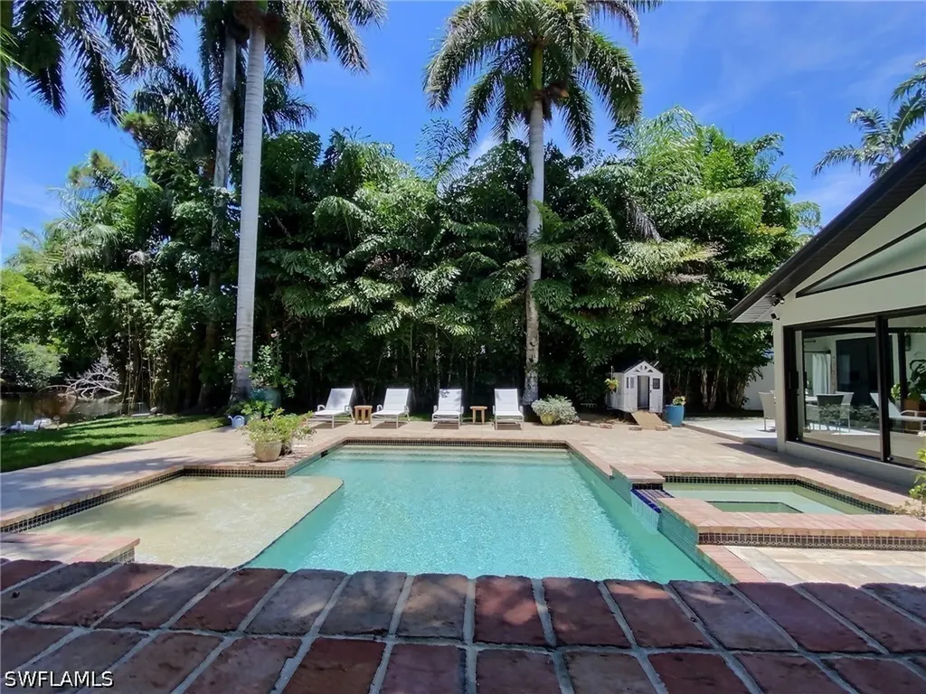 1031 Diana Avenue Naples FL 34103