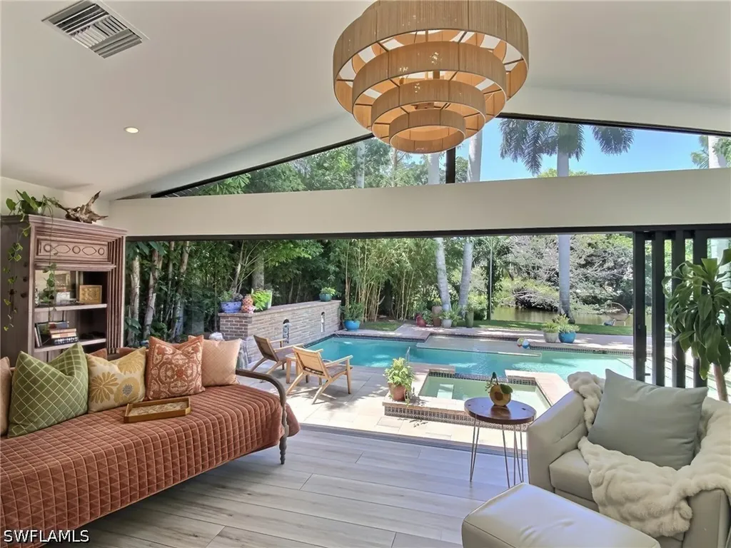 1031 Diana Avenue Naples FL 34103