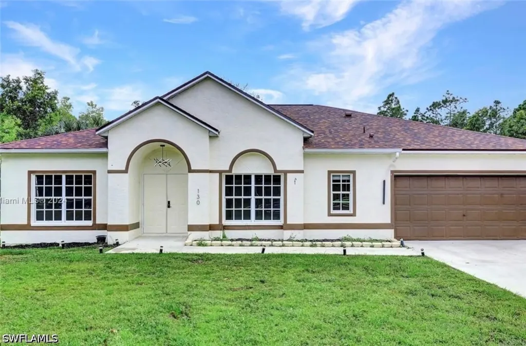 130 16th Avenue NE Naples FL 34120