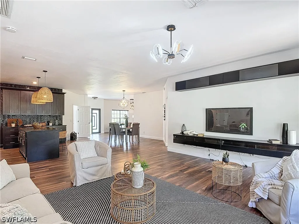 130 16th Avenue NE Naples FL 34120