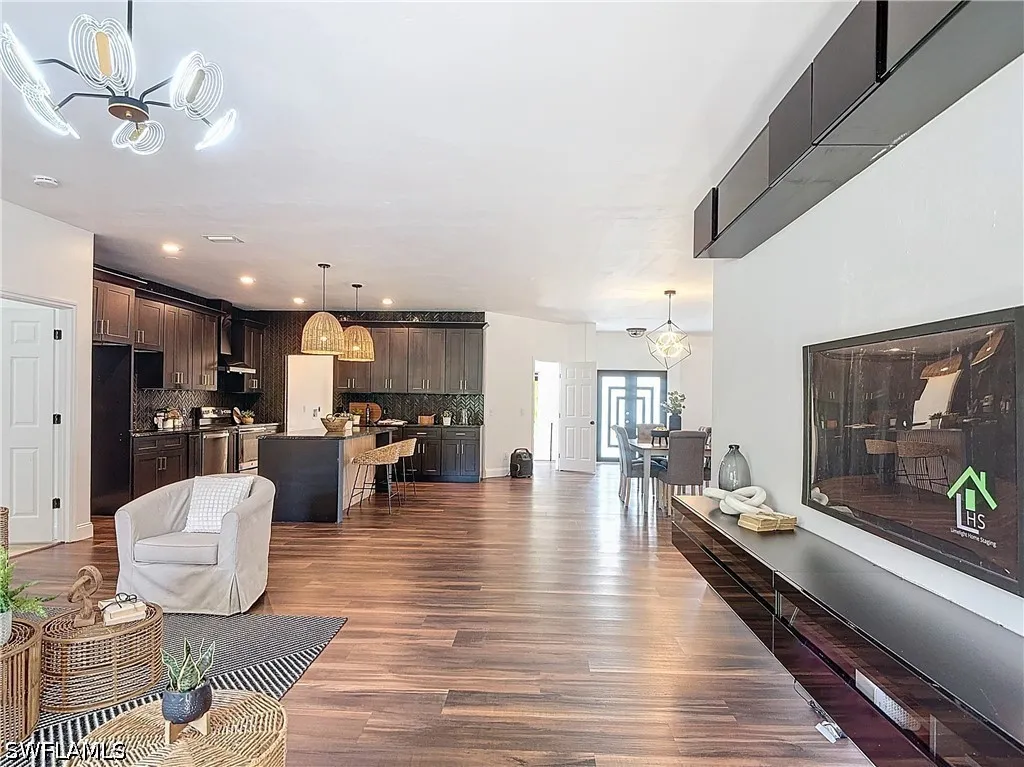 130 16th Avenue NE Naples FL 34120