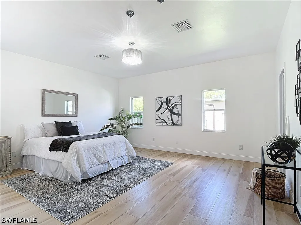 130 16th Avenue NE Naples FL 34120