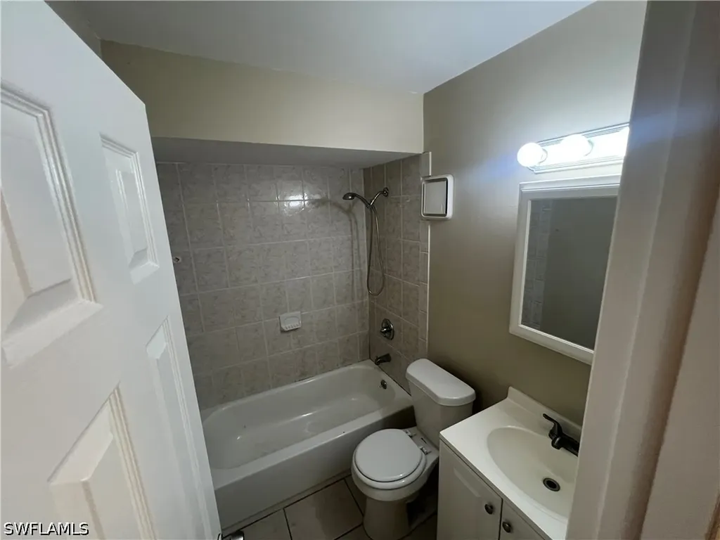 1915 Braman Avenue Fort Myers FL 33901