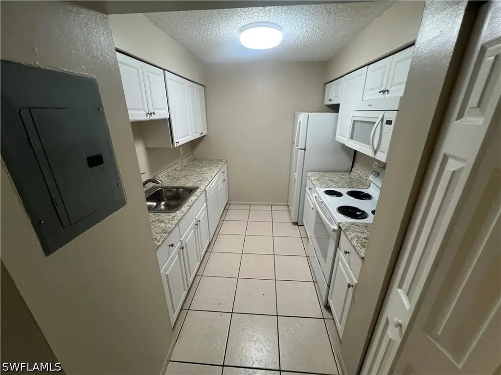 1915 Braman Avenue Fort Myers FL 33901