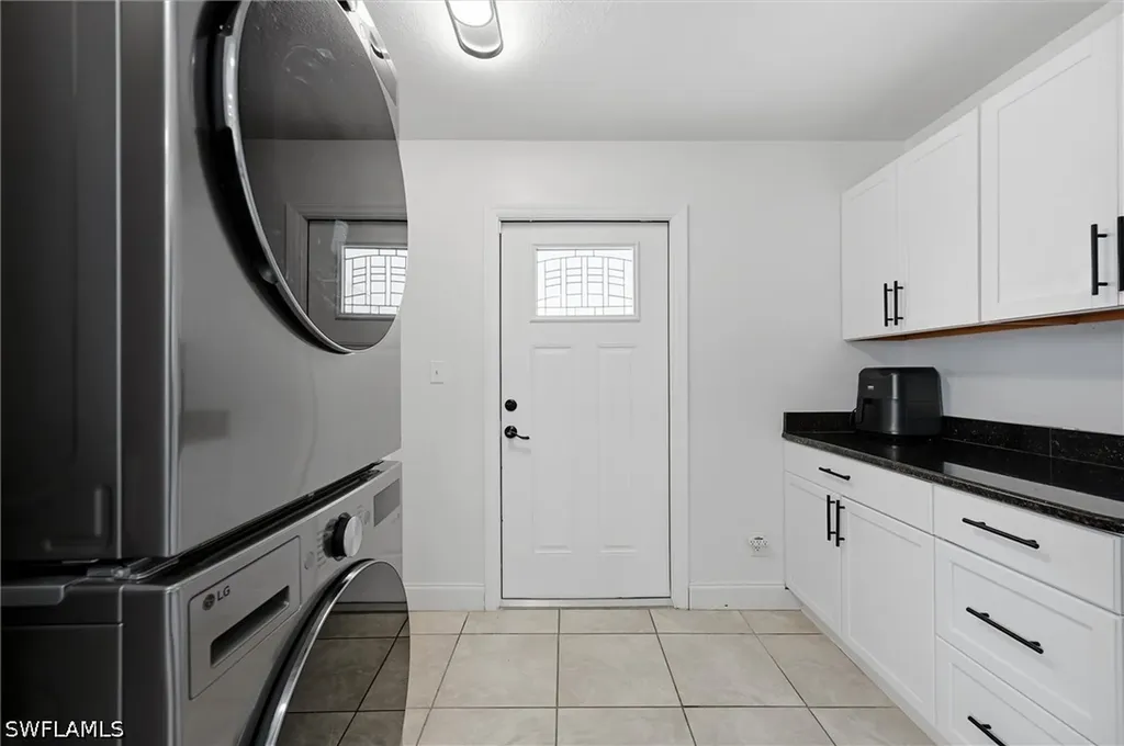 1776 Glenway Court Fort Myers FL 33916