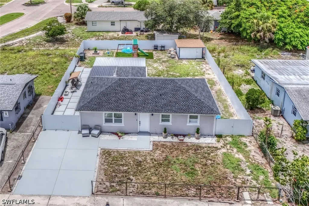 1776 Glenway Court Fort Myers FL 33916