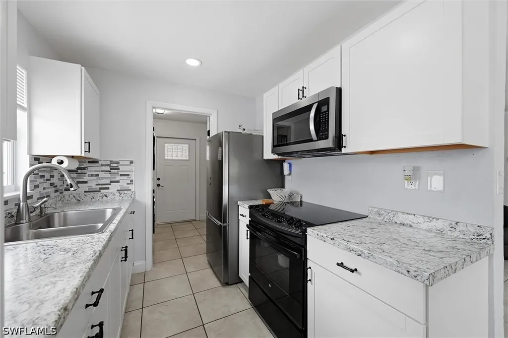 1776 Glenway Court Fort Myers FL 33916