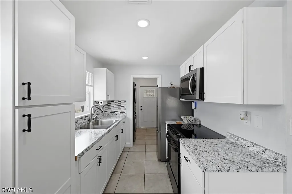 1776 Glenway Court Fort Myers FL 33916