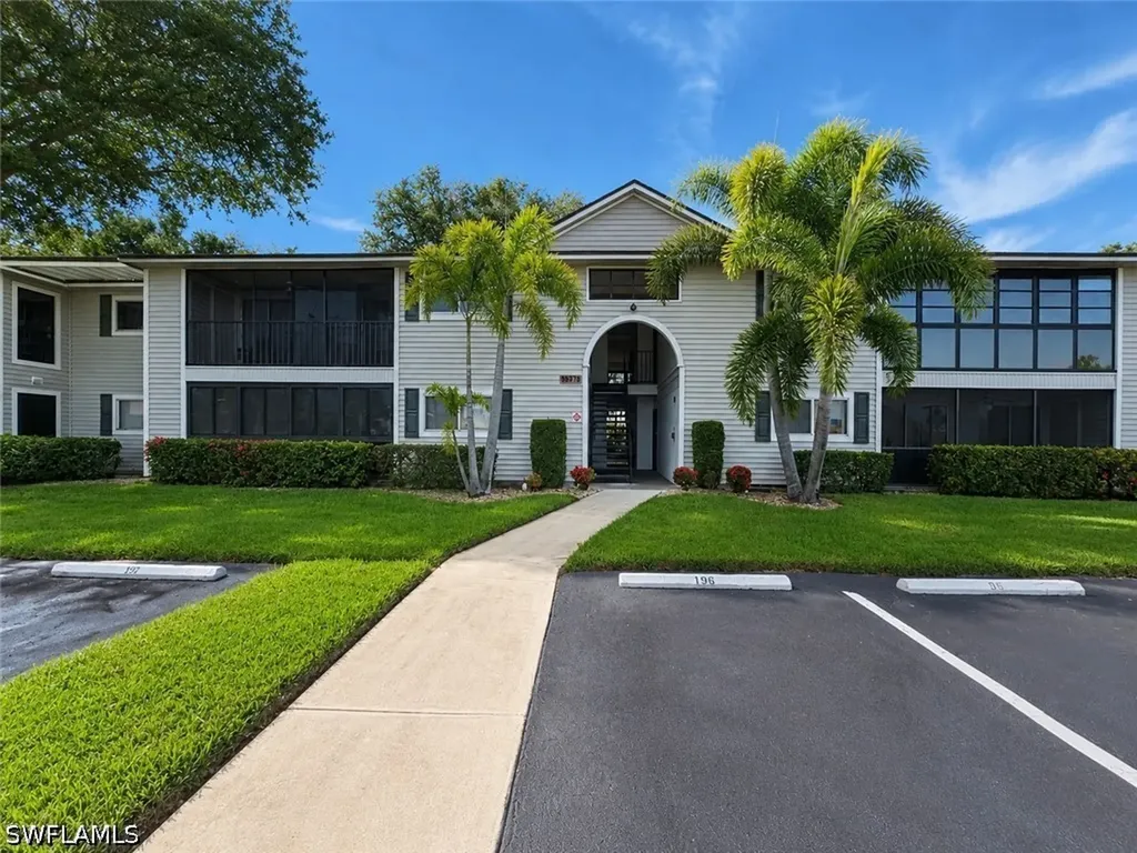 8041 S Woods Circle Fort Myers FL 33919