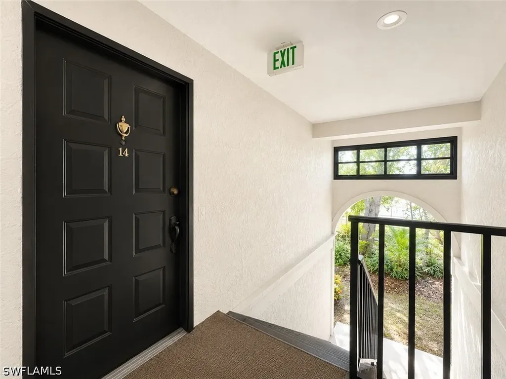 8041 S Woods Circle Fort Myers FL 33919