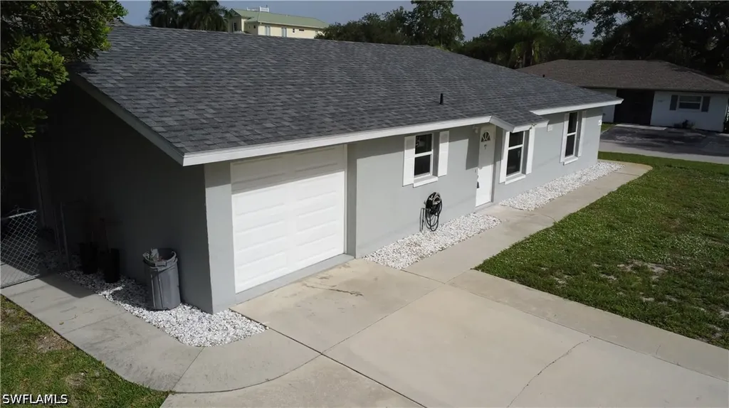 27587 Imperial Shores Boulevard Bonita Springs FL 34134