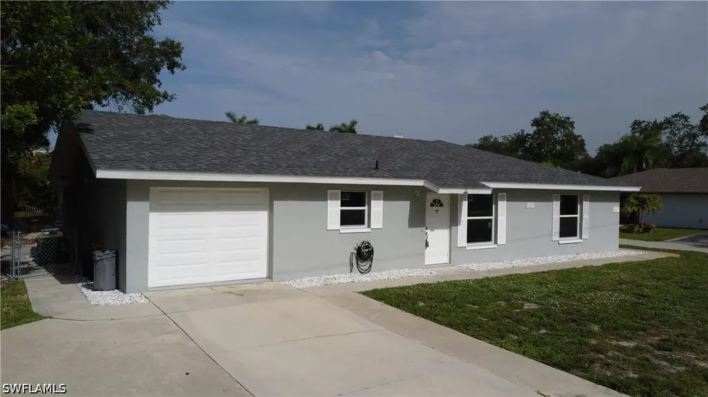 27587 Imperial Shores Boulevard Bonita Springs FL 34134