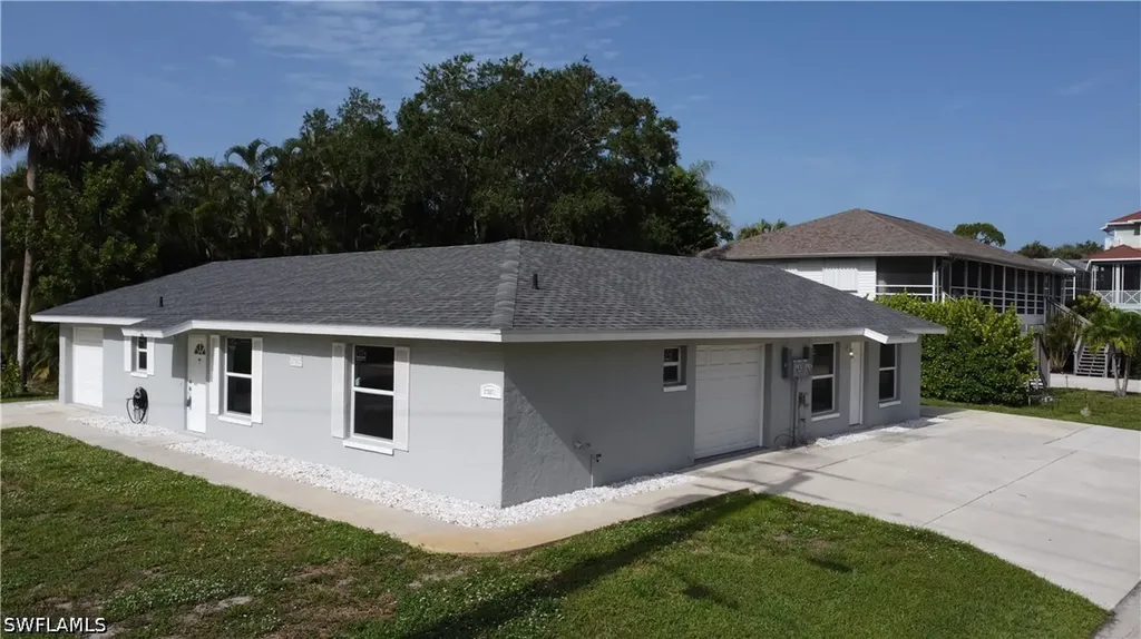 27587 Imperial Shores Boulevard Bonita Springs FL 34134