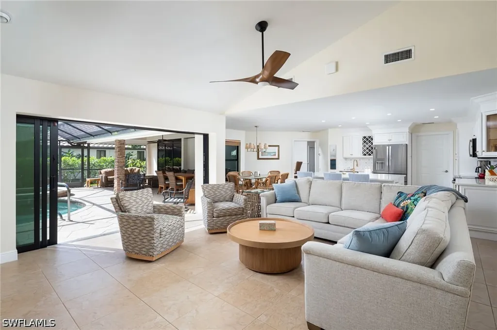 196 Monterey Drive Naples FL 34119