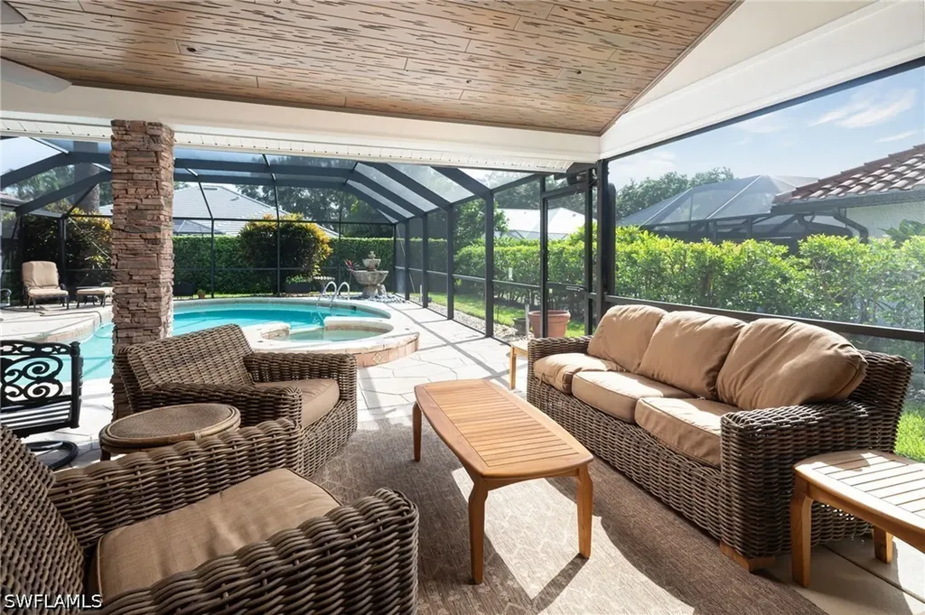 196 Monterey Drive Naples FL 34119