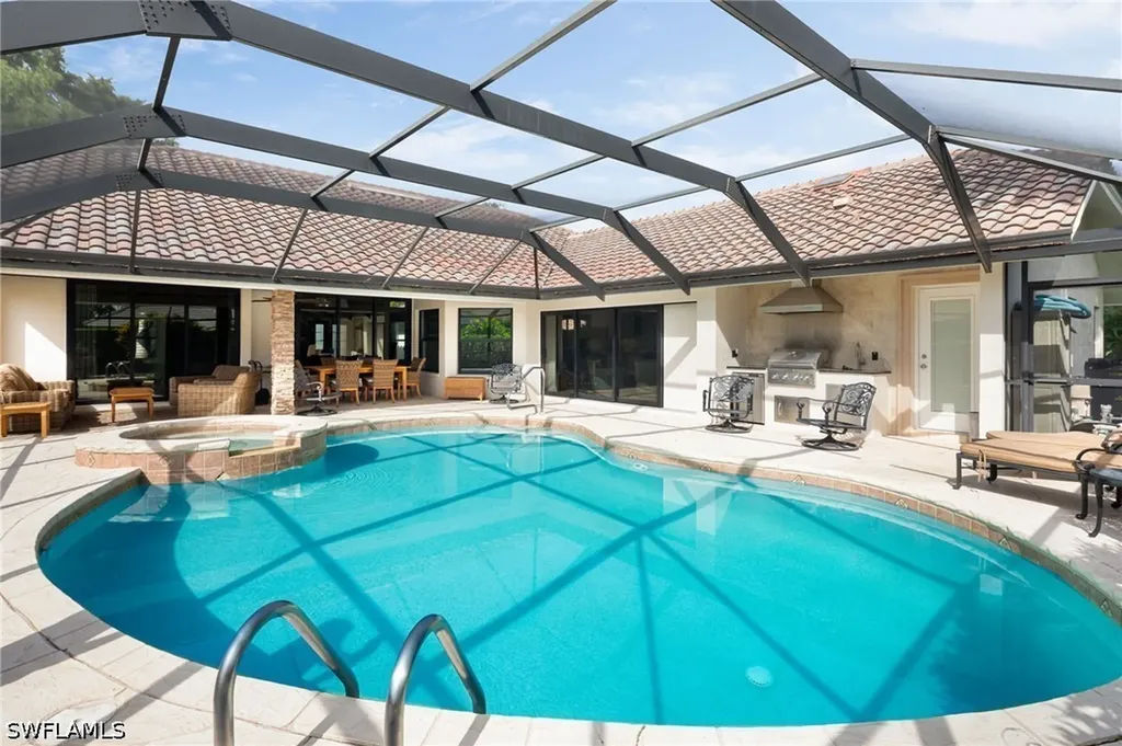 196 Monterey Drive Naples FL 34119