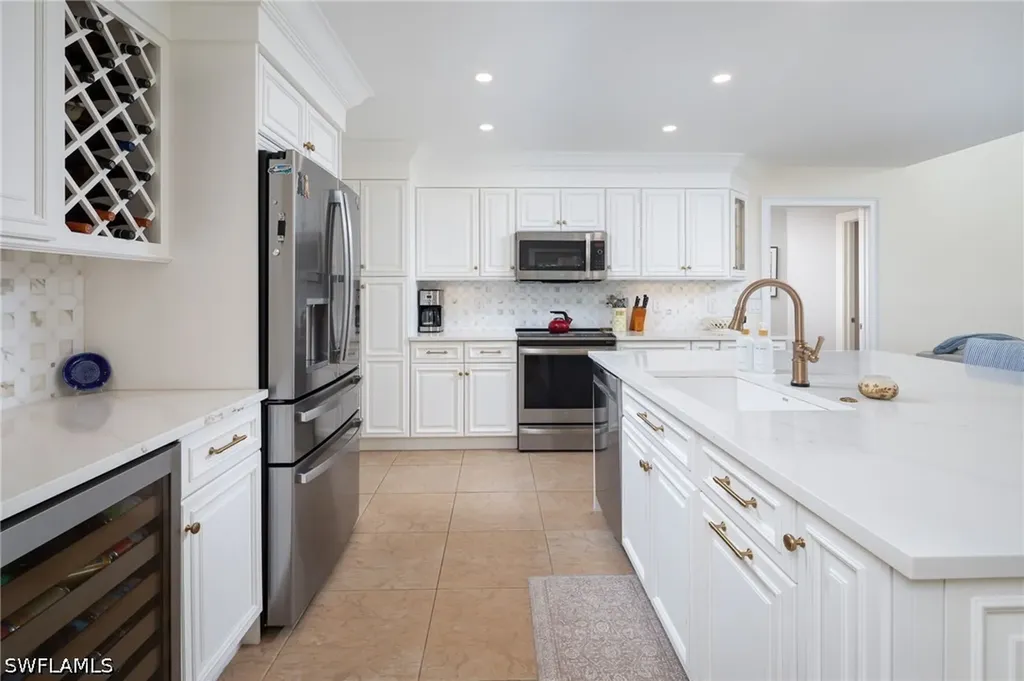 196 Monterey Drive Naples FL 34119