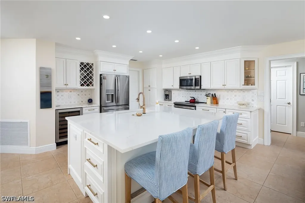 196 Monterey Drive Naples FL 34119