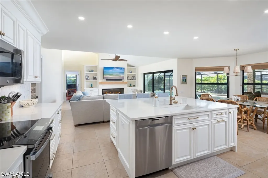 196 Monterey Drive Naples FL 34119