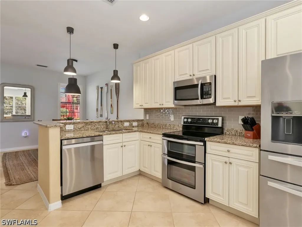 9012 Alturas Street Naples FL 34113