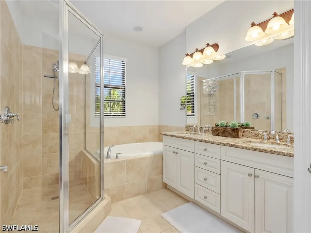 9012 Alturas Street Naples FL 34113