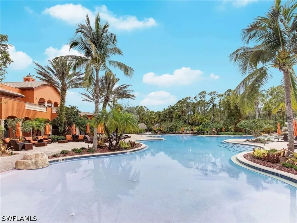 9012 Alturas Street Naples FL 34113