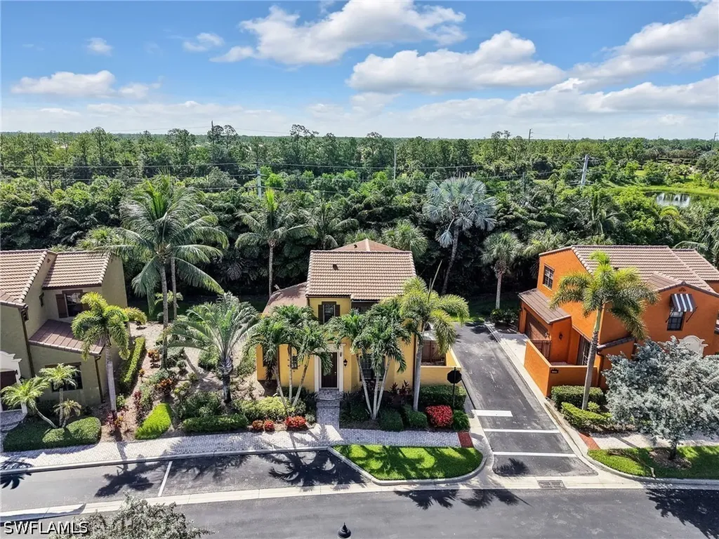 9012 Alturas Street Naples FL 34113