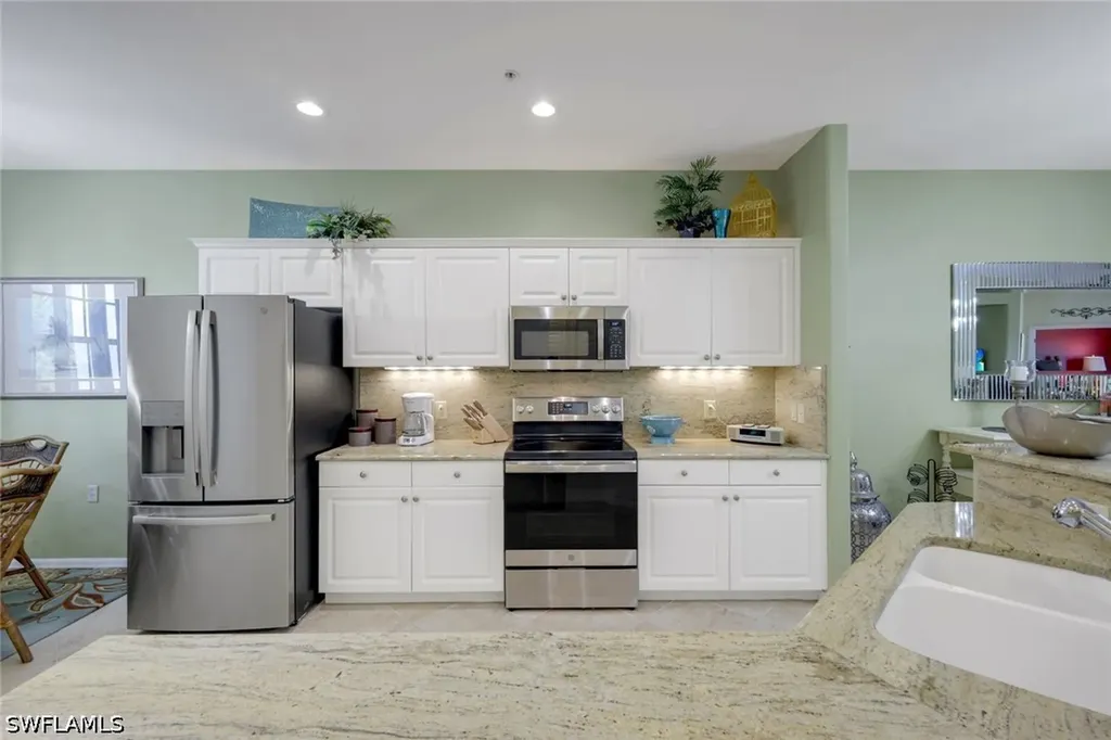 4864 Hampshire Court Naples FL 34112
