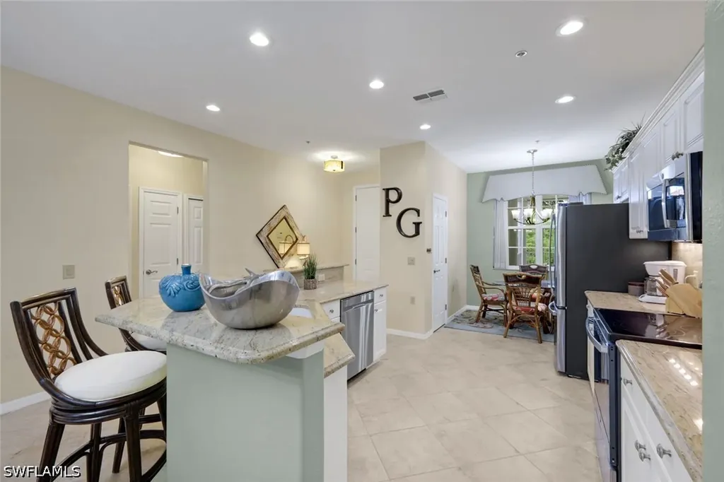 4864 Hampshire Court Naples FL 34112