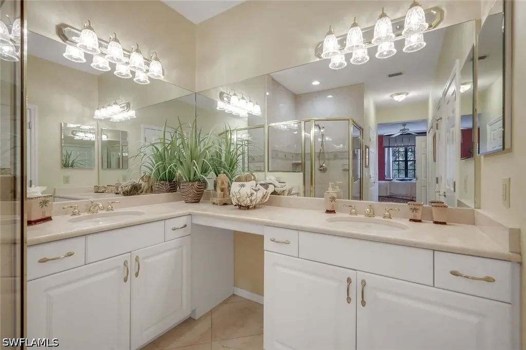 4864 Hampshire Court Naples FL 34112