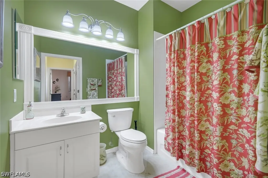 4864 Hampshire Court Naples FL 34112