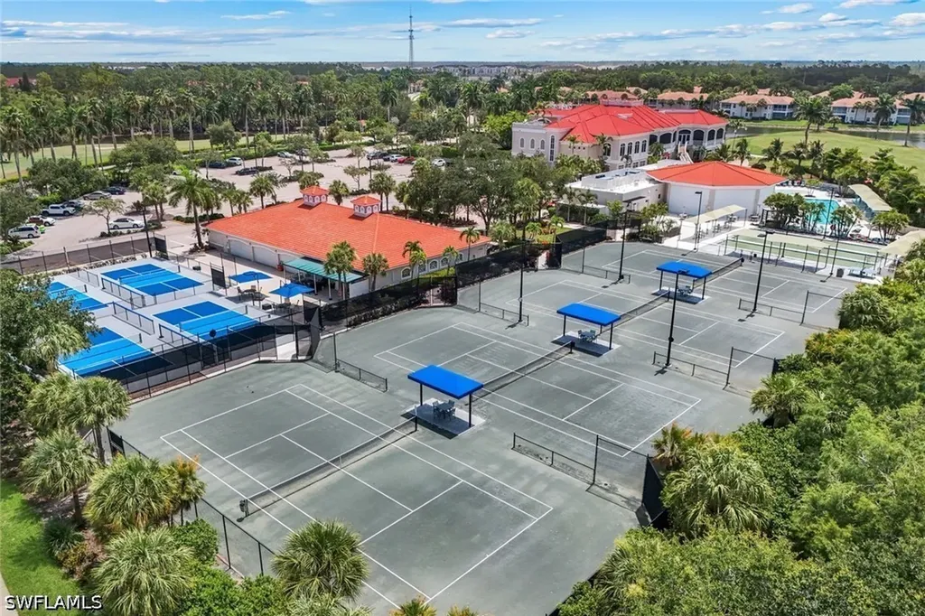 4864 Hampshire Court Naples FL 34112