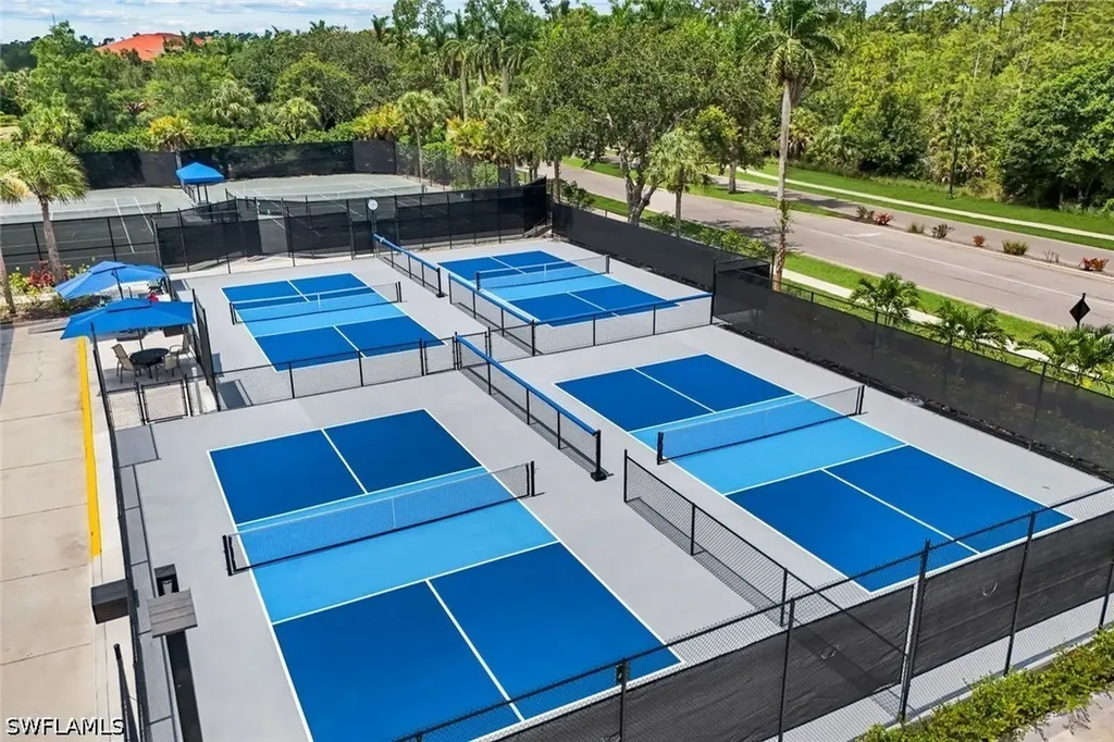 4864 Hampshire Court Naples FL 34112