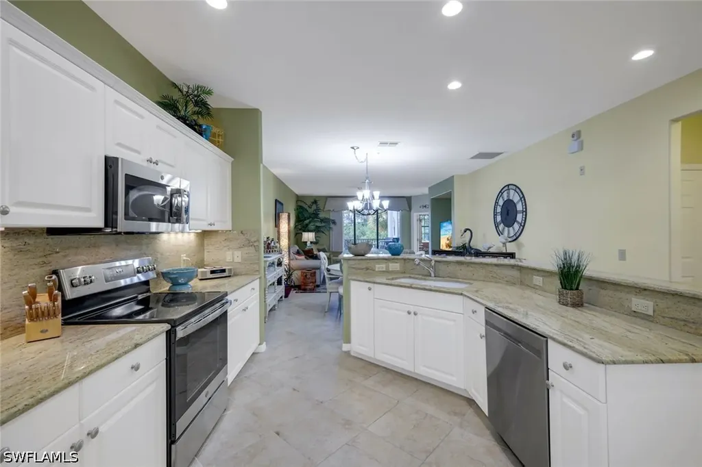 4864 Hampshire Court Naples FL 34112