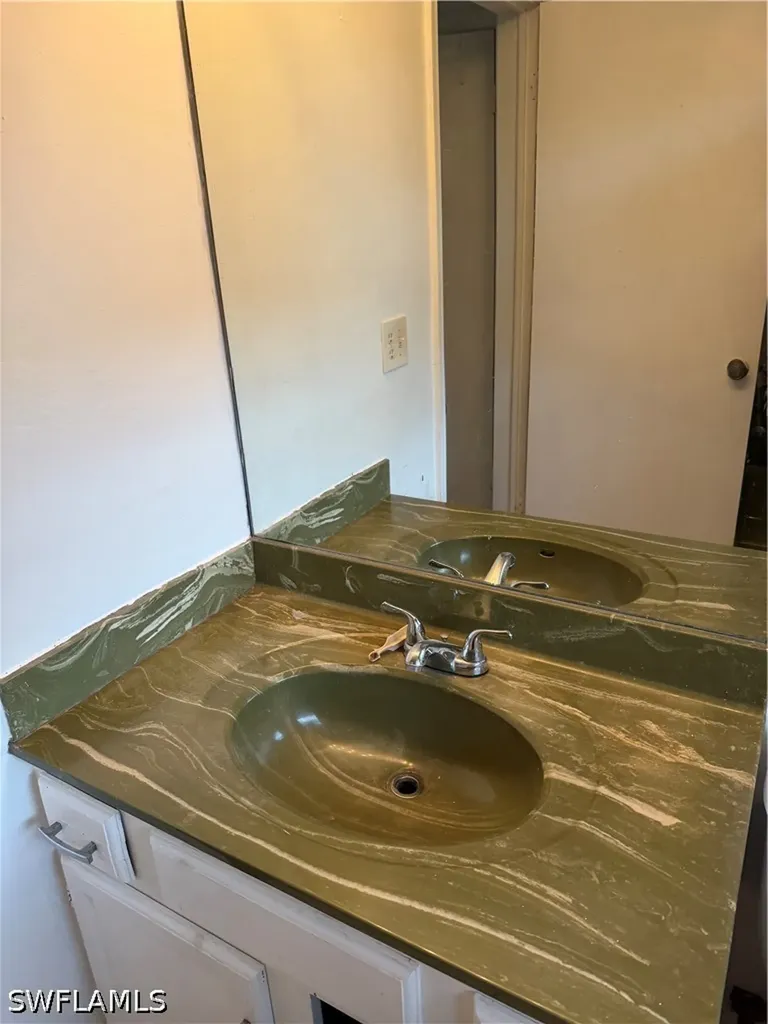 2496 42nd Street SW Naples FL 34116