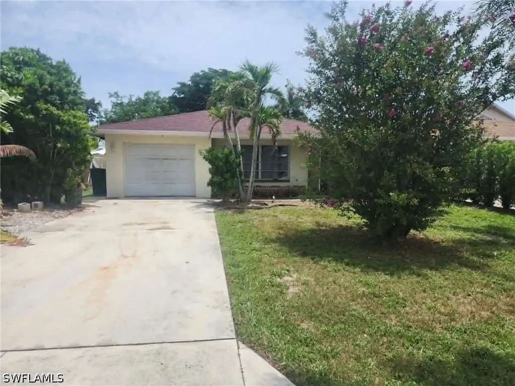 Naples FL, 804 92ND Avenue N