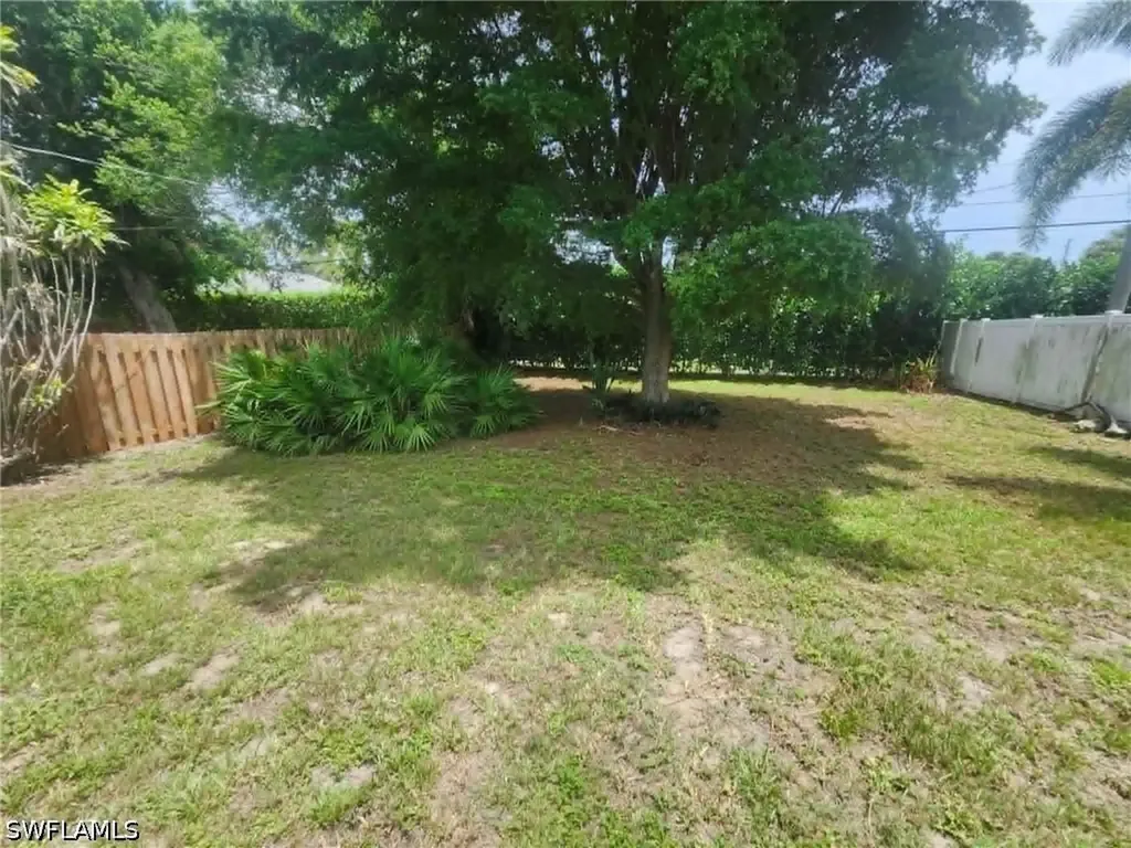 804 92nd Avenue N Naples FL 34108