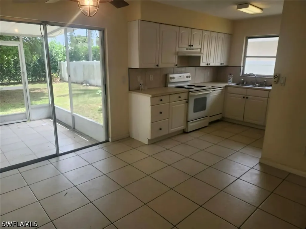 804 92nd Avenue N Naples FL 34108