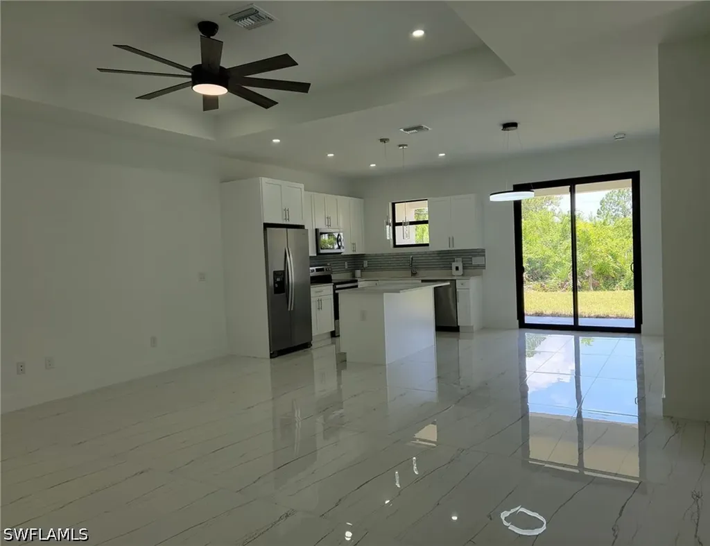 884-886 Milwaukee Boulevard Lehigh Acres FL 33974