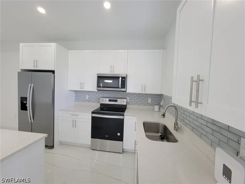 884-886 Milwaukee Boulevard Lehigh Acres FL 33974