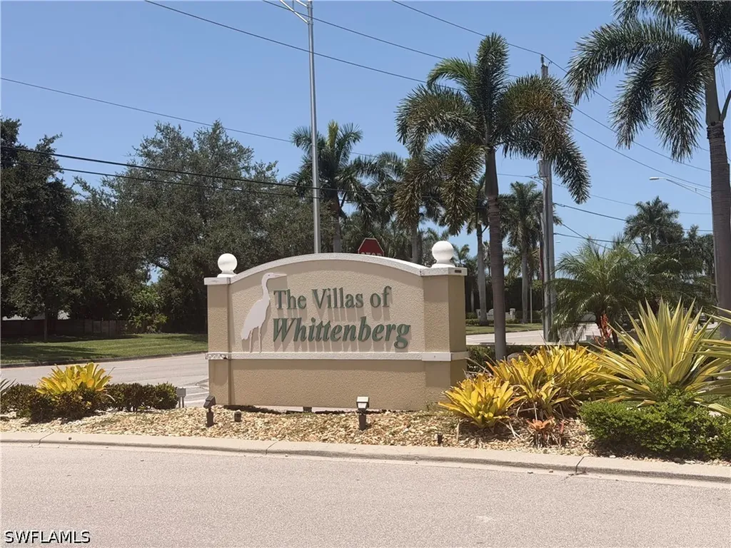 5332 Whitten Drive Naples FL 34104